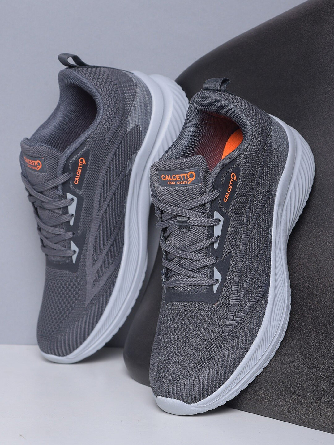 

Calcetto Men Mesh Running Shoes, Grey