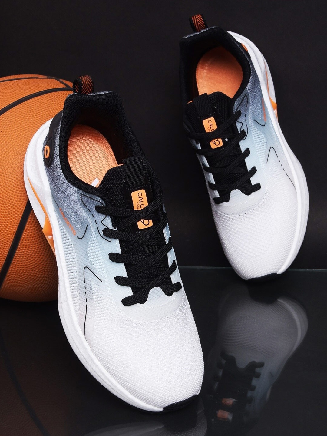 

Calcetto CLT-1014 Men Mesh Running Shoes, White