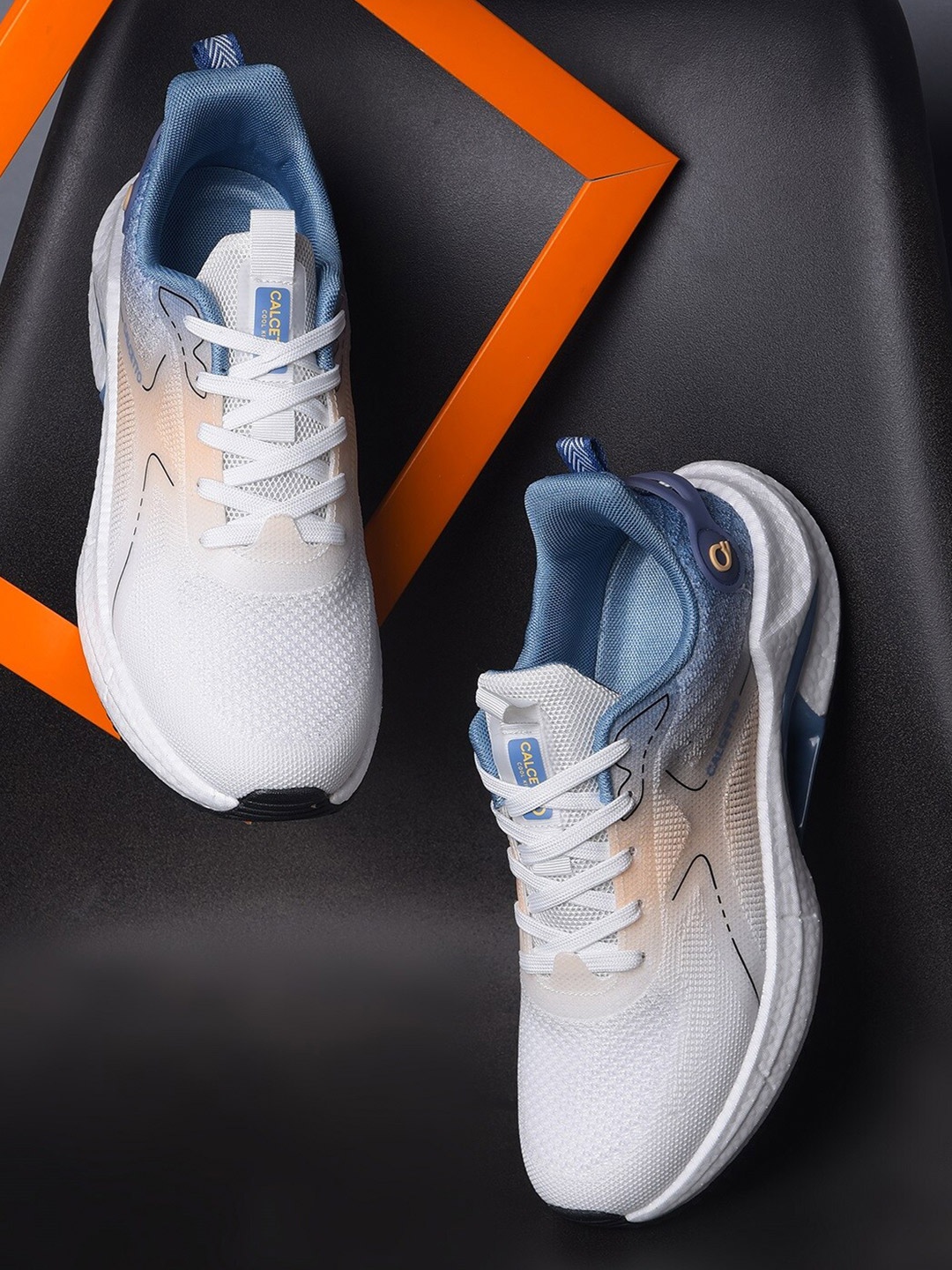 

Calcetto Men Lace Up Running Shoes, White