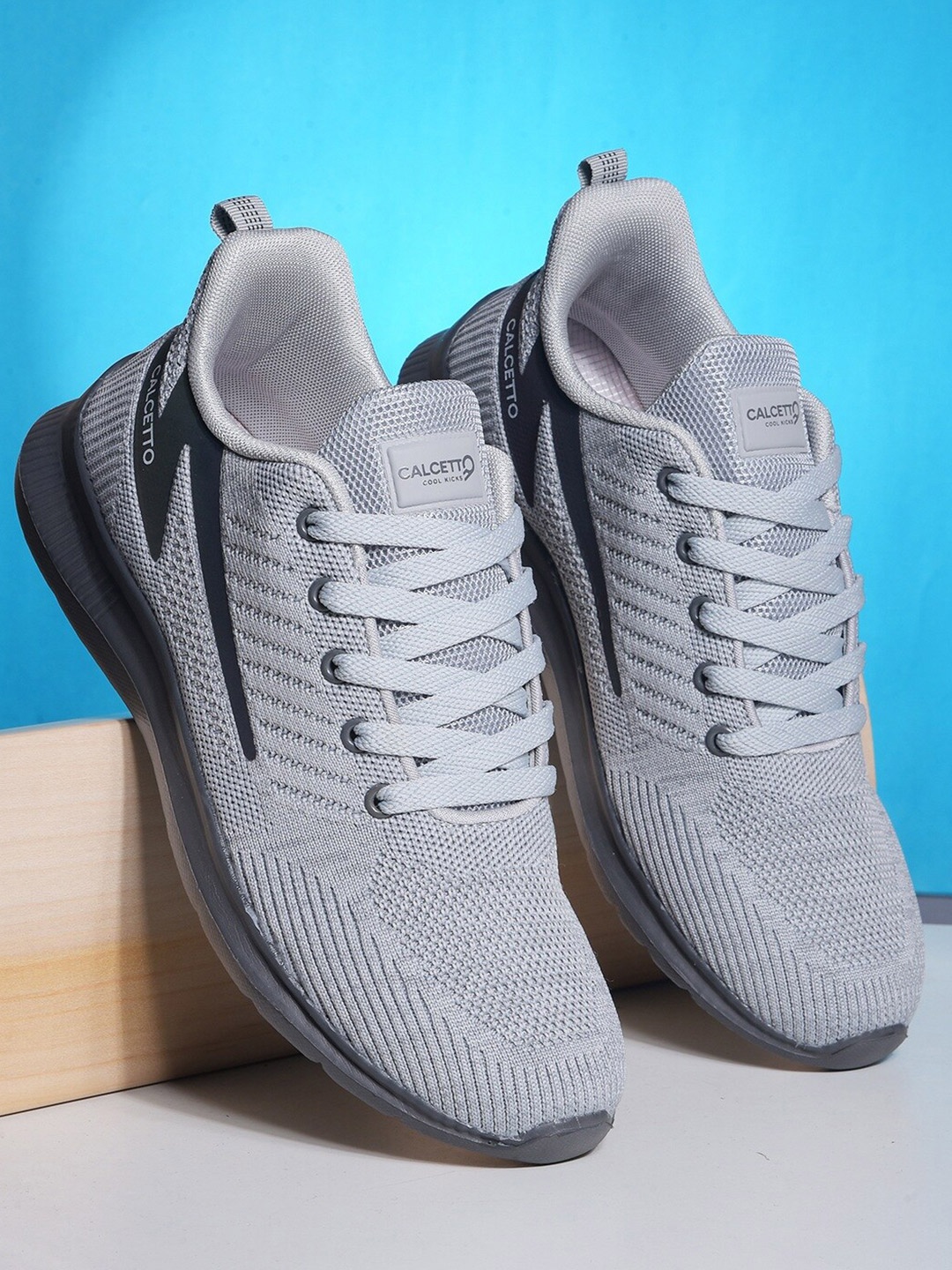 

Calcetto Men Textured Lace-Up Running Shoes, Grey