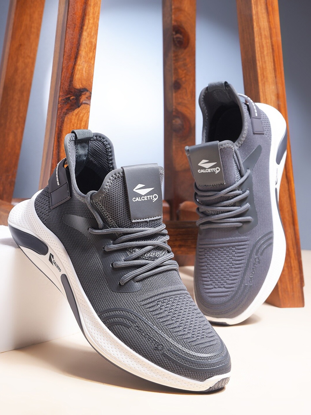 

Calcetto CLT-0982 Men Mesh Running Shoes, Grey