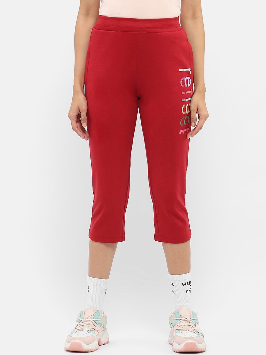 

MADAME M SECRET Women Typography Printed Three-Fourth Length Gym Track Pant, Maroon