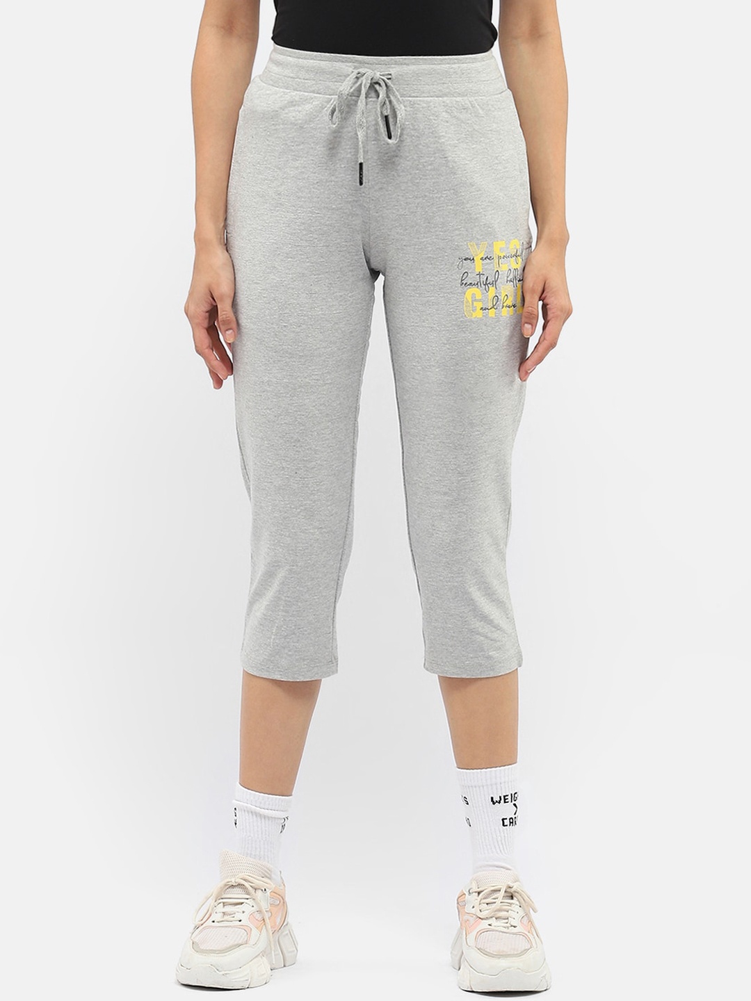 

MADAME M SECRET Women Typography Printed Three-Fourth Length Gym Track Pant, Grey
