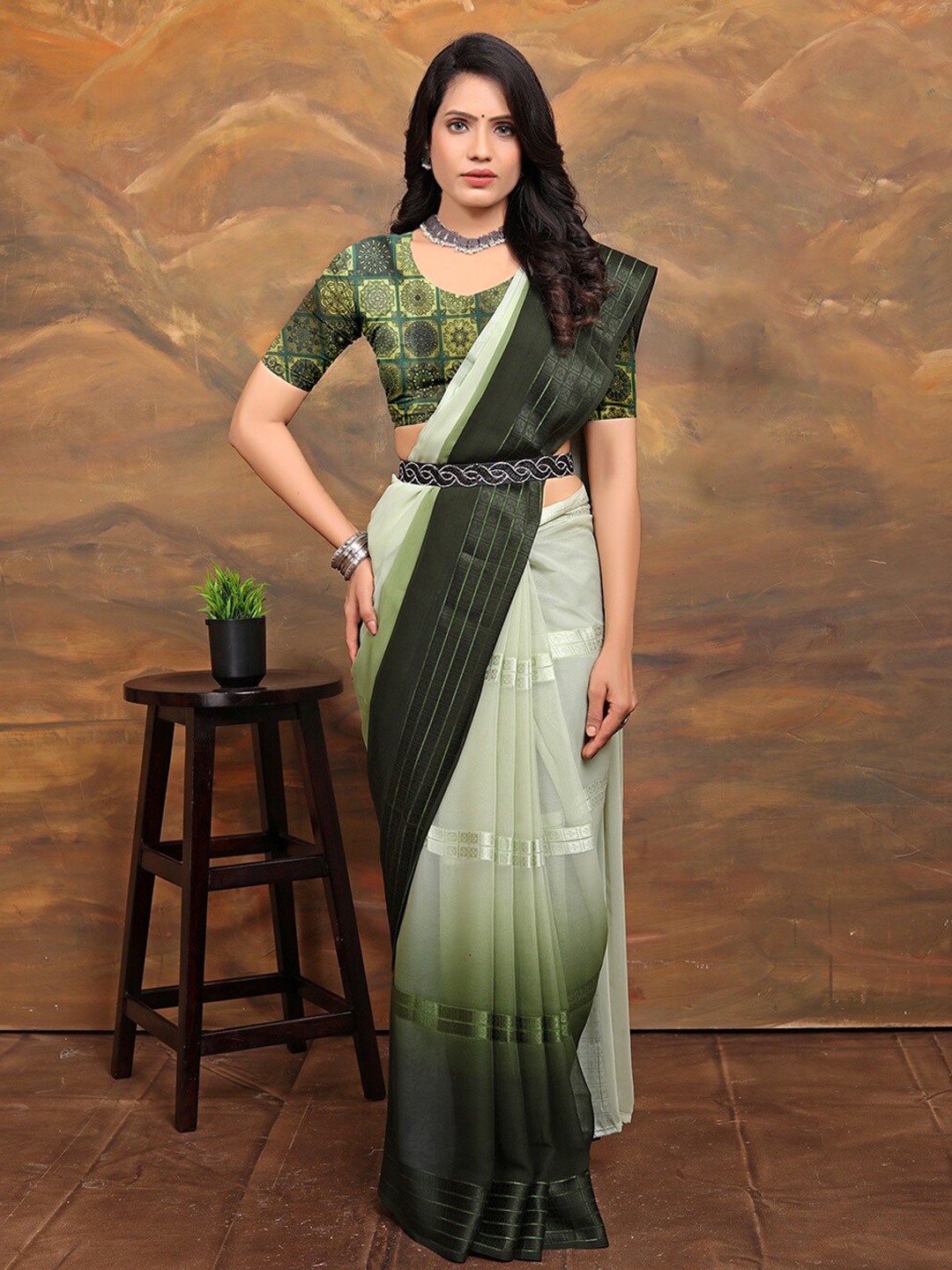 

Pionex Ombre Printed Ready to Wear Saree, Green