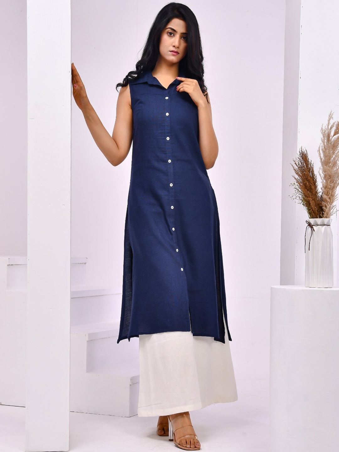 

Aspriya Pure Cotton Straight Kurta with Palazzos, Navy blue