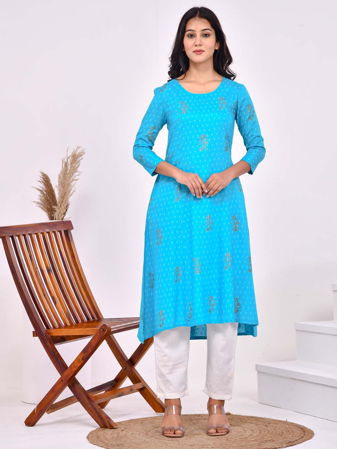 

Aspriya Floral Printed Regular A-Line Kurta with Trousers, Turquoise blue