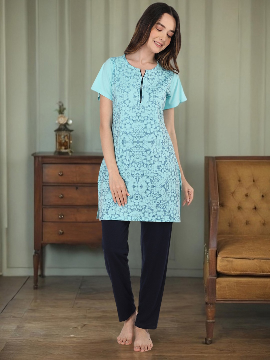 

Duchess Geometric Printed Longline Night suit, Green
