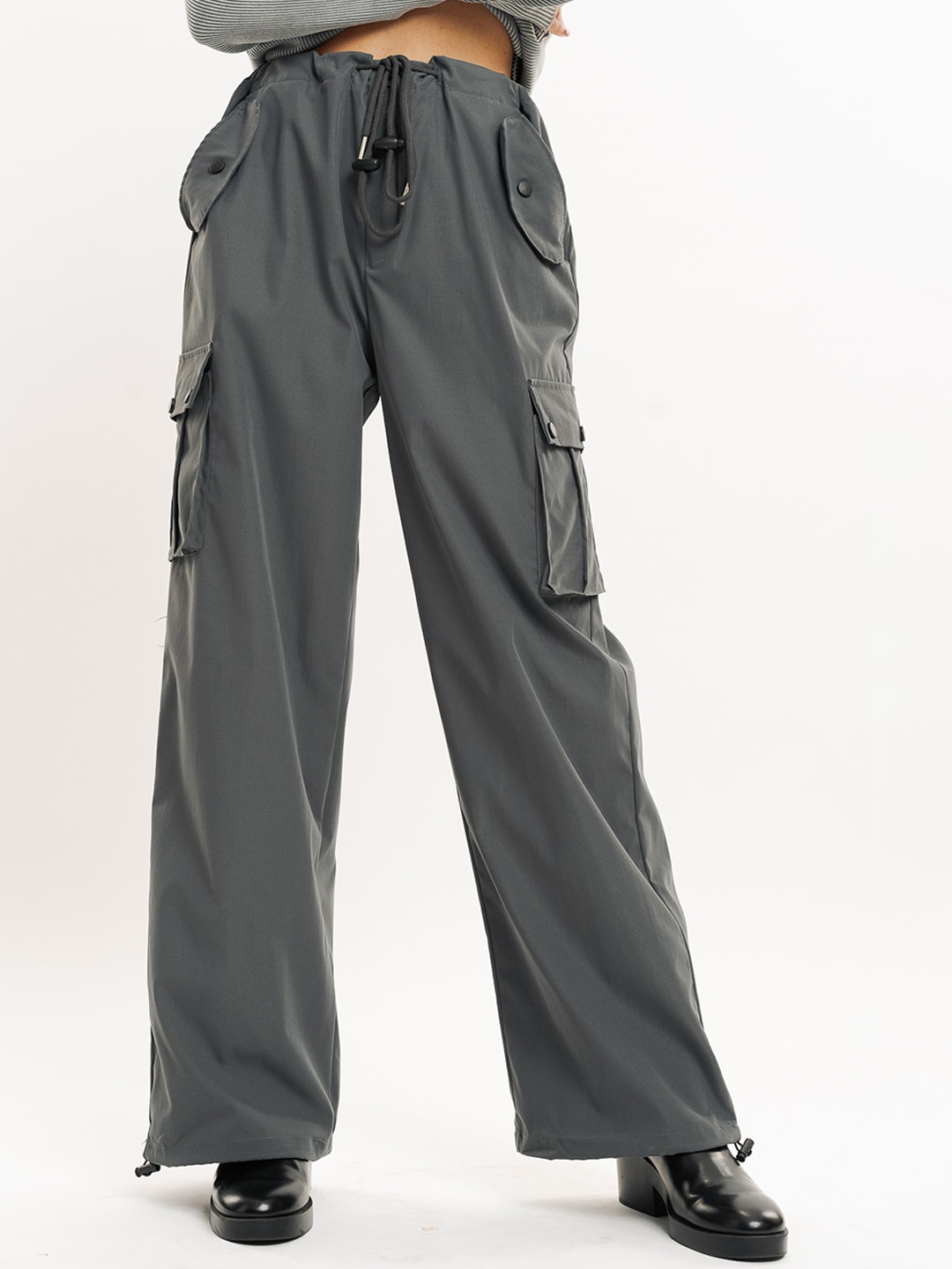 

FREAKINS Women High-Rise Cotton Cargos Trousers, Grey