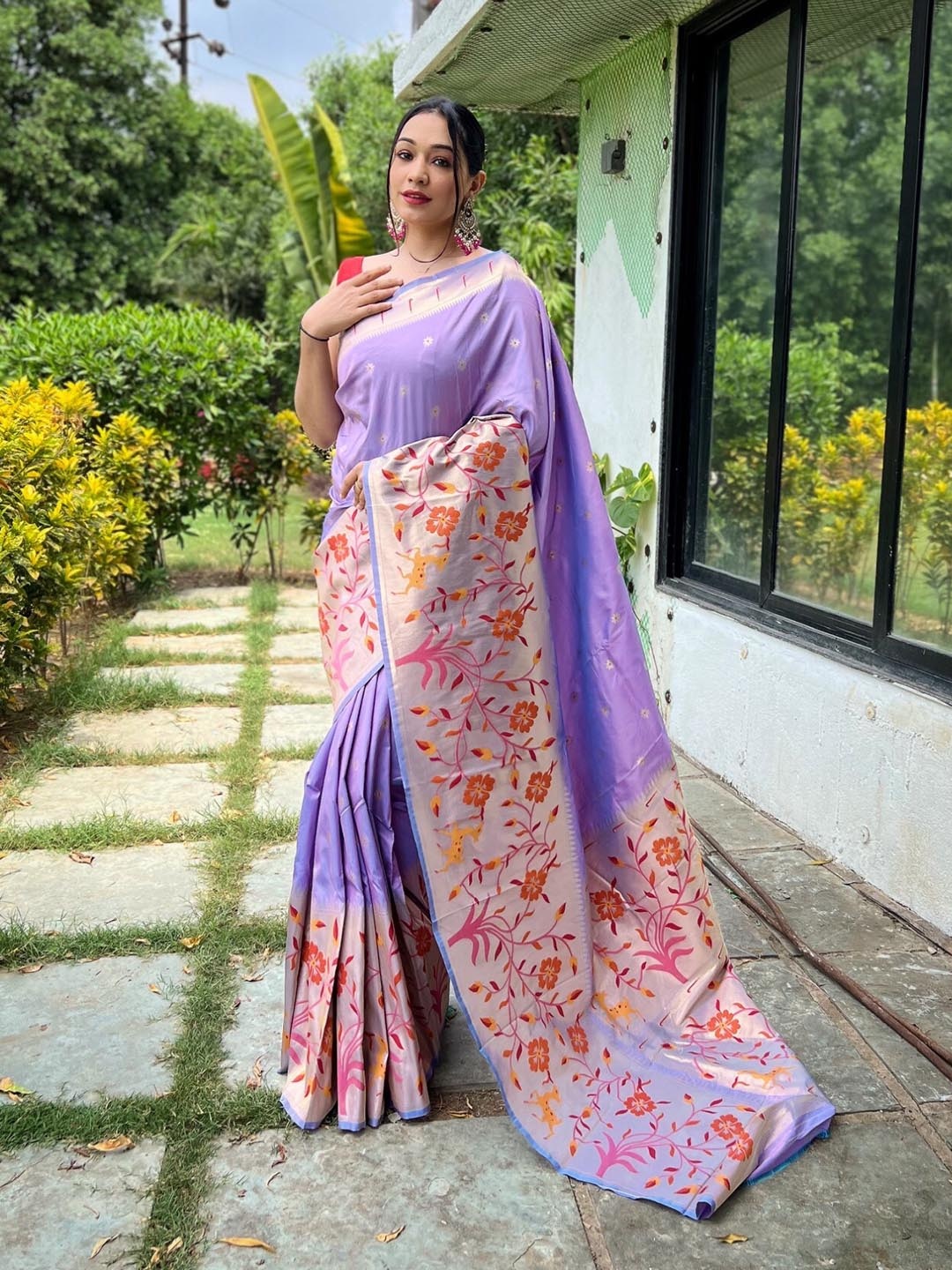 

LeeliPeeri Designer Floral Woven Design Zari Paithani Saree, Purple