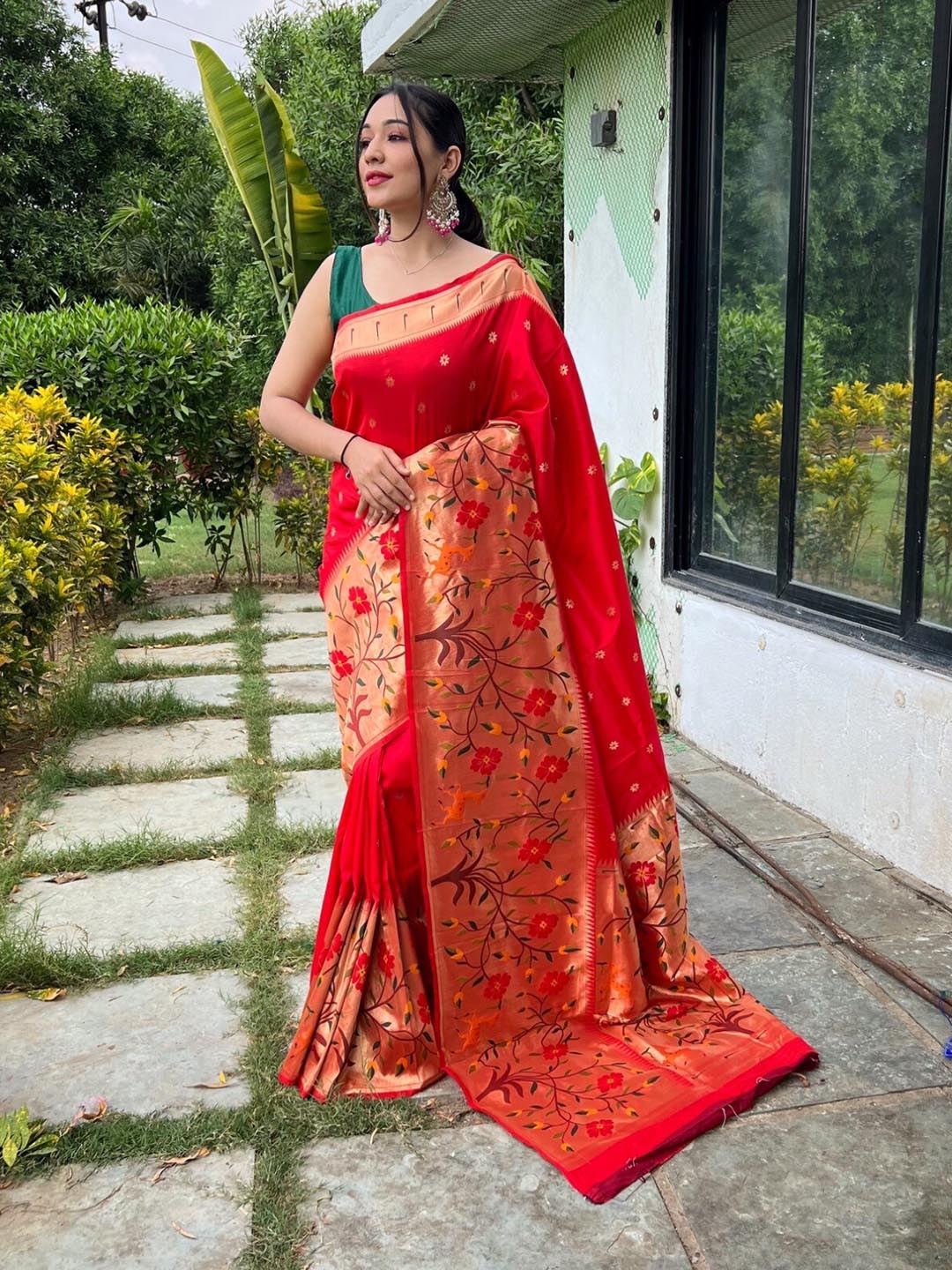 

LeeliPeeri Designer Woven Design Zari Paithani Saree, Red