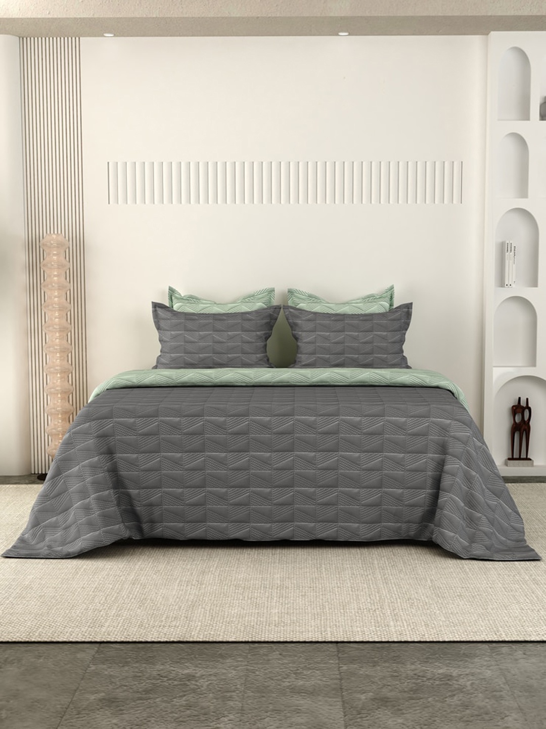 

LABHAM Grey Geometric Cotton Double King Bed Cover With 2 Pillow Covers