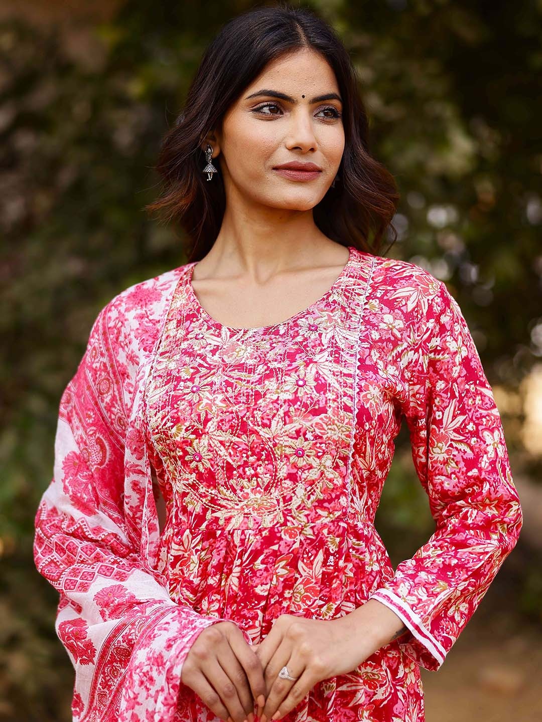 

mokshi Ethnic Motifs Printed Regular Thread Work Kurta With Palazzos & Dupatta, Pink