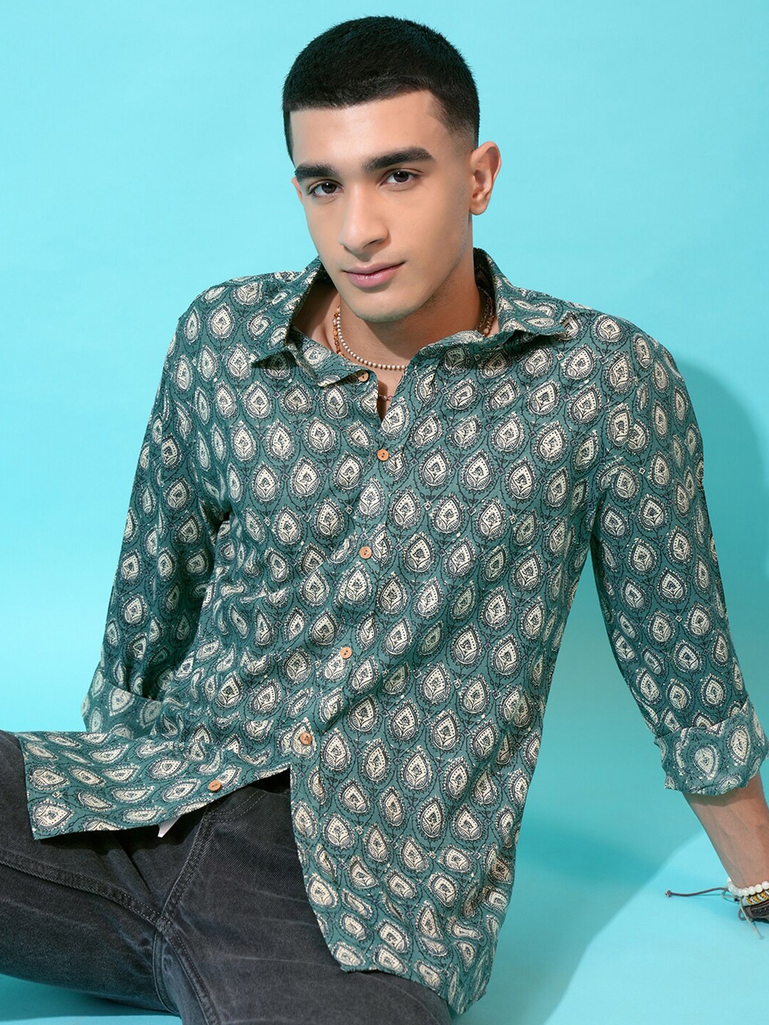 

HIGHLANDER Turquoise Blue Slim Fit Ethnic Motifs Printed Spread Collar Cotton Casual Shirt