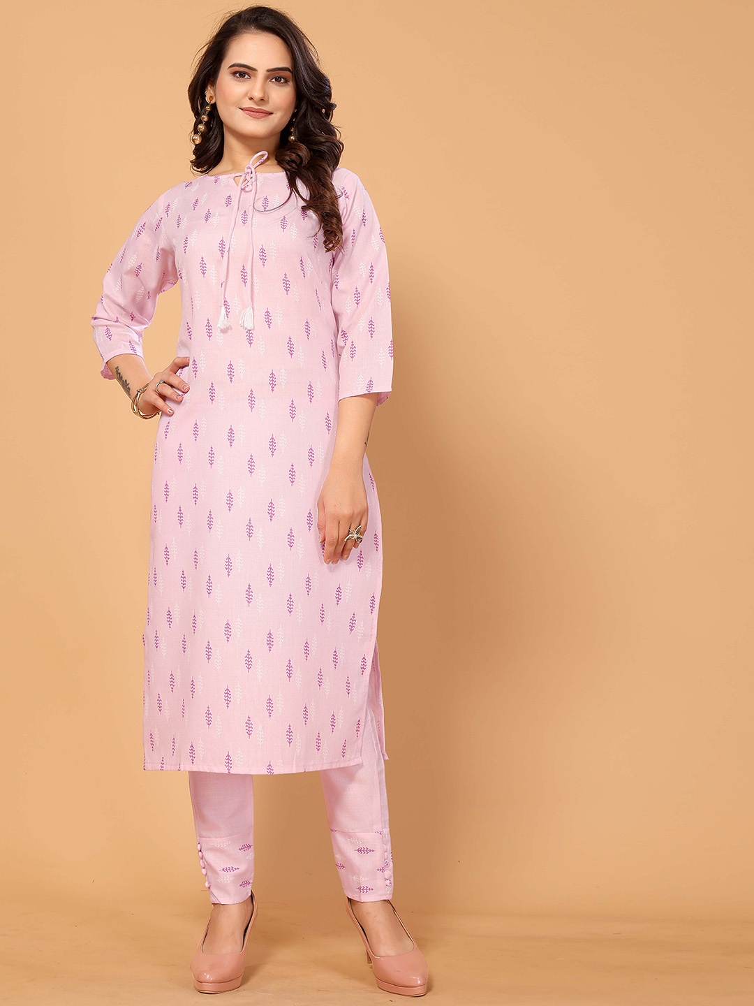 

ODD BY chansi TRENDZ Floral Printed Tie-Up Neck Kurta with Trousers, Pink