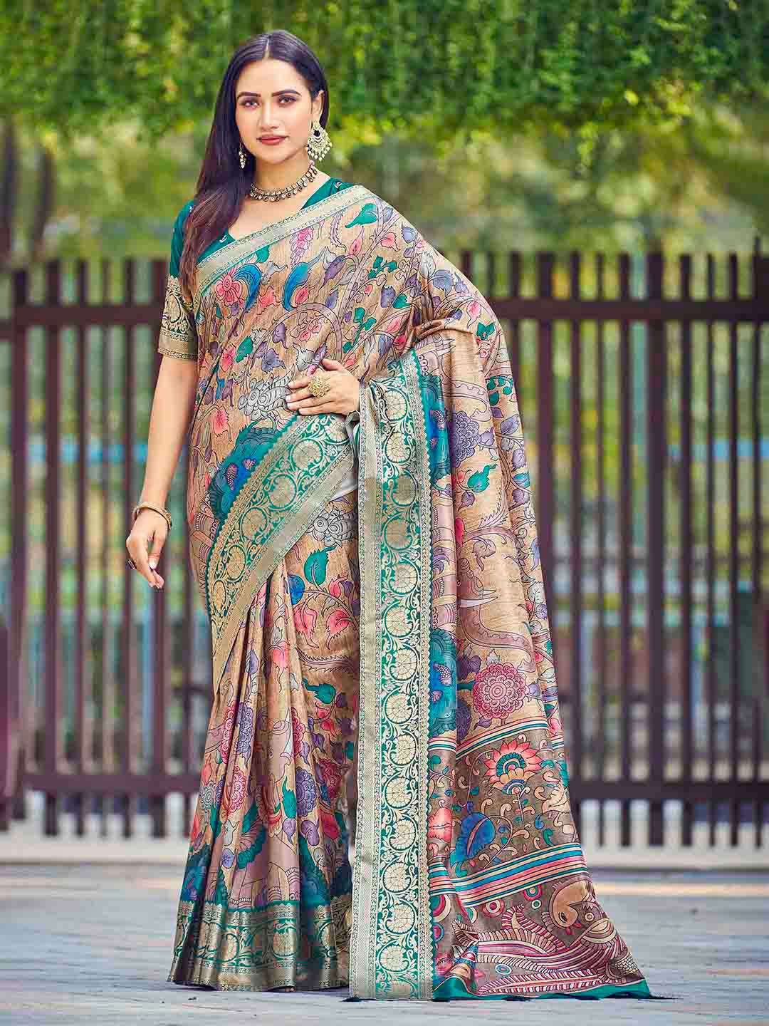 

ODD BY chansi TRENDZ Kalamkari Printed Zari Art Silk Saree, Gold