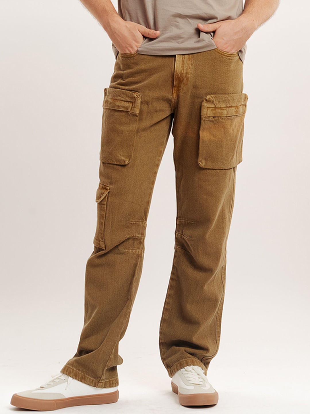 

FREAKINS Men Straight Fit Mid-Rise Pure Cotton Cargo Jeans, Brown