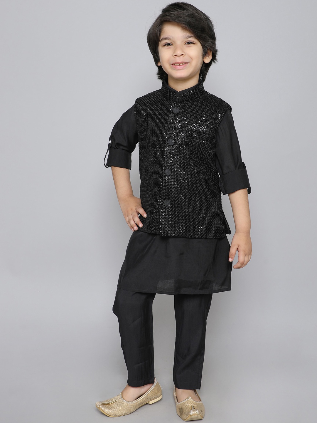 

Ministitch Boys Mandarin Collar Roll-Up Sleeves Straight Kurta Trousers With Jacket, Black
