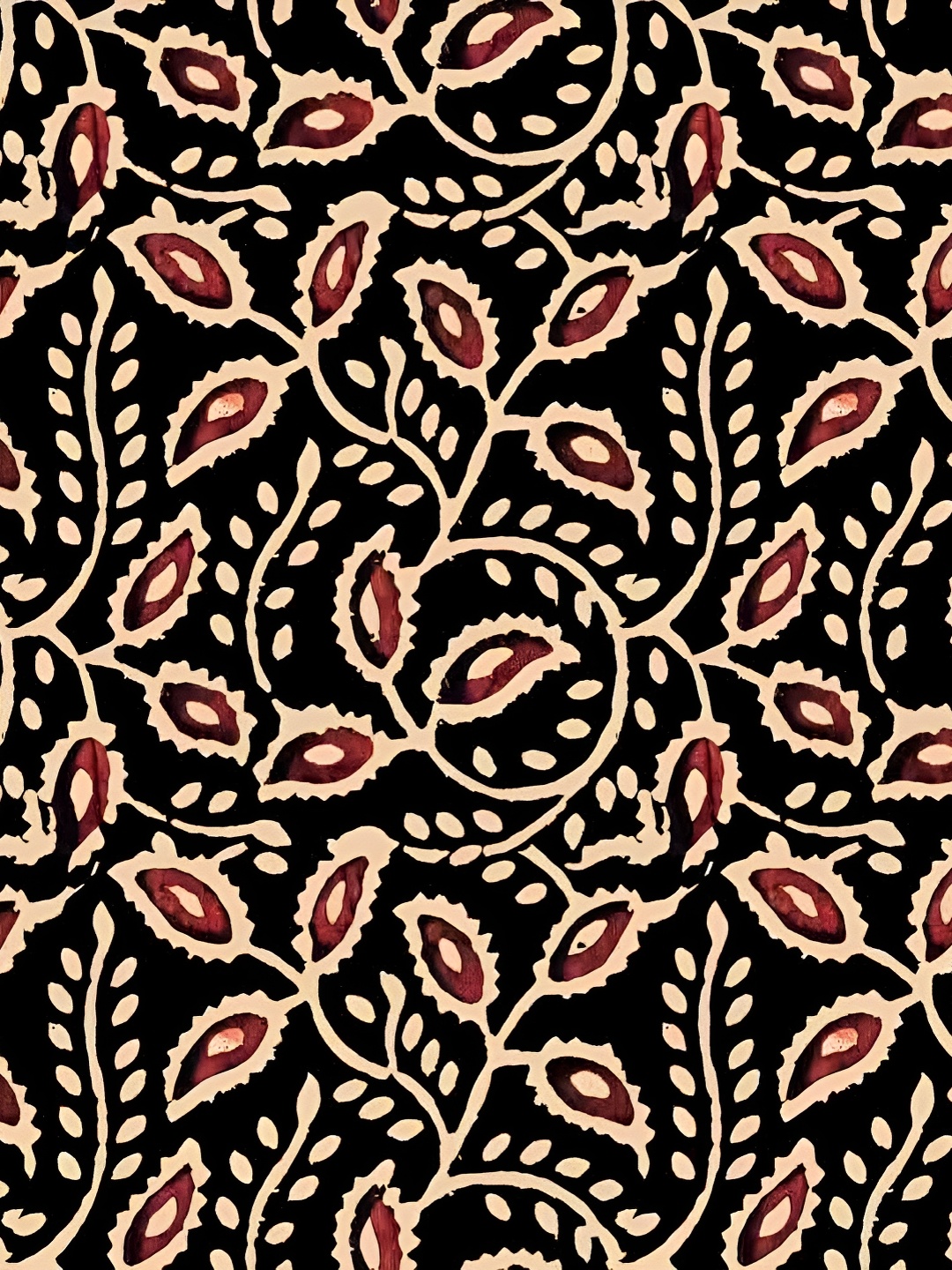 

Wallpics Black & Beige Printed Wallpaper