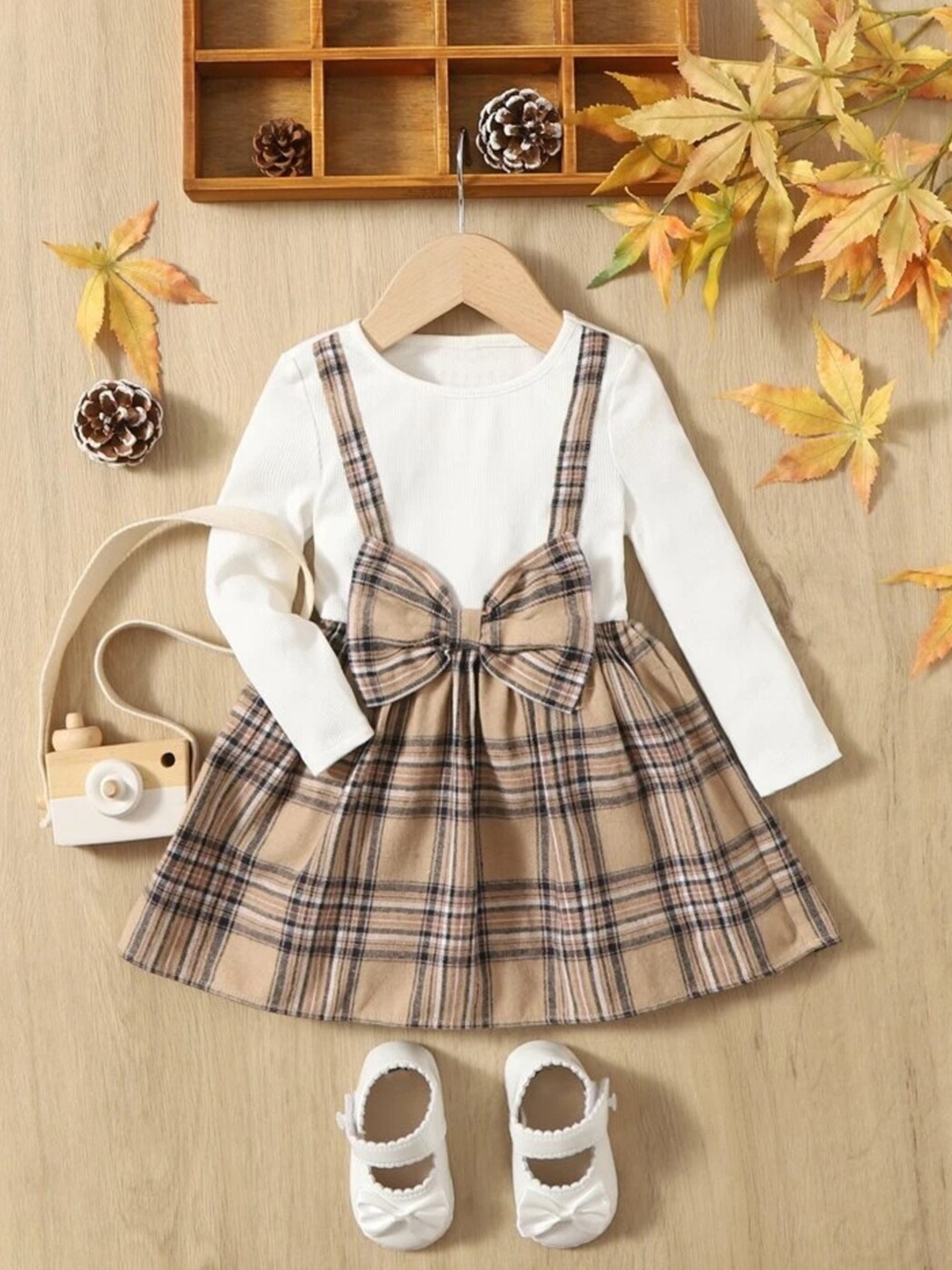 

BAESD Girls Checked Pinafore Dress, White