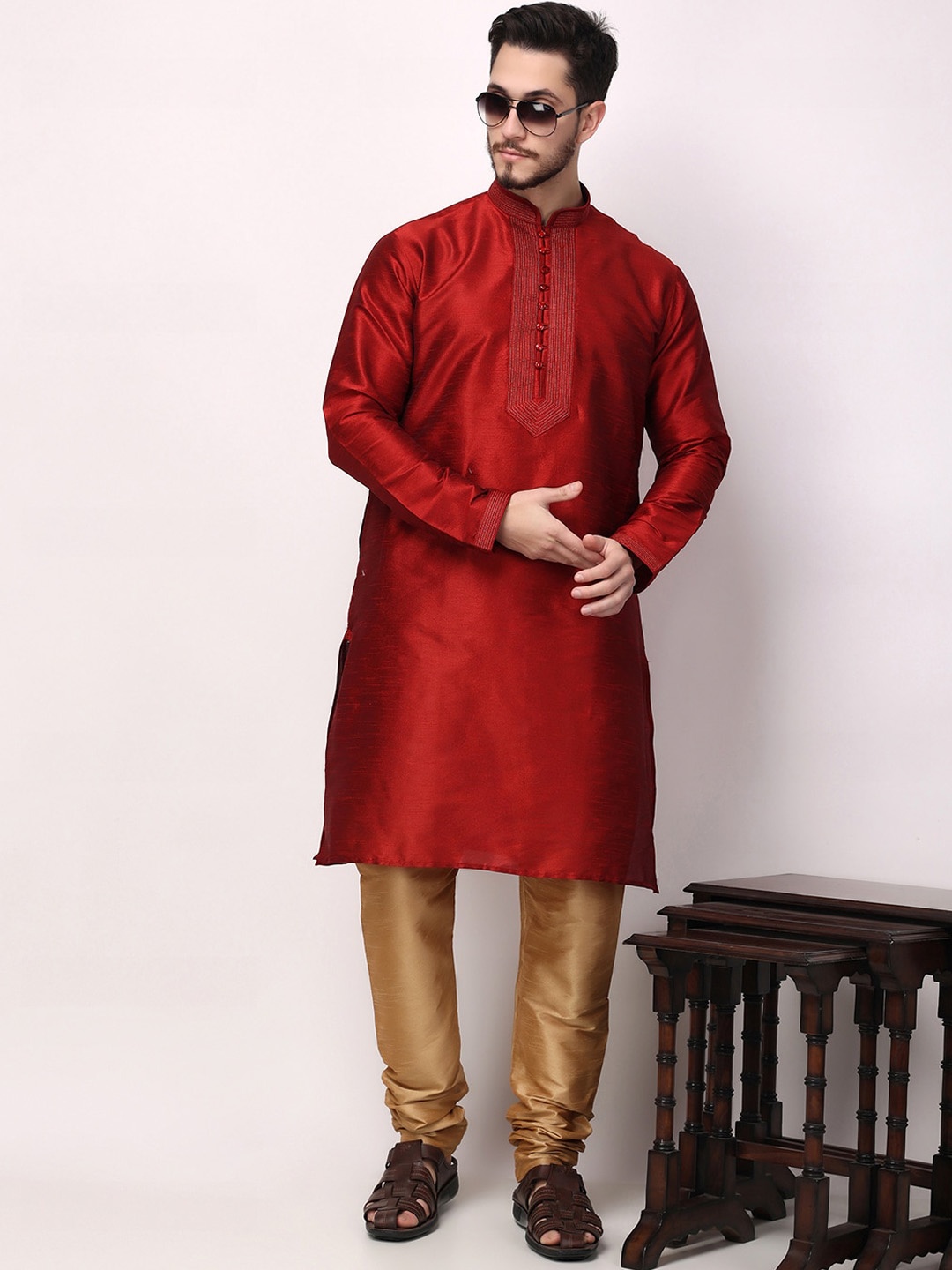 

ROYAL KURTA Embroidered Band Collar Straight Kurta With Churidar, Maroon