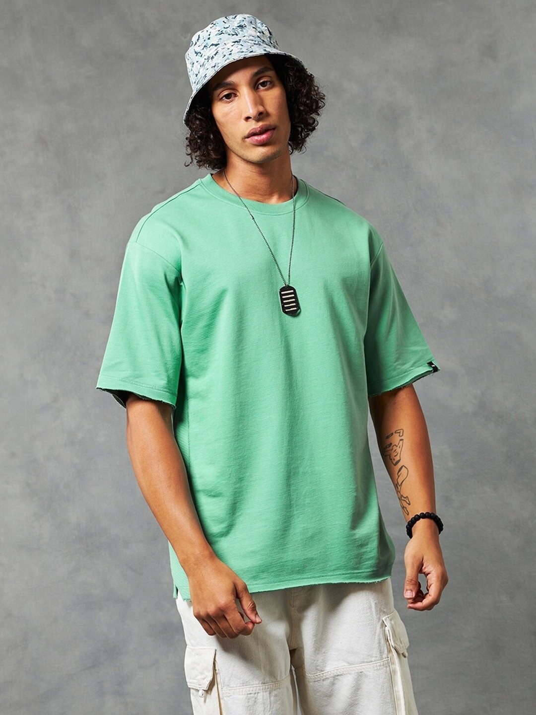 

Bewakoof Drop-Shoulder Sleeves Oversized Cotton T-shirt, Green