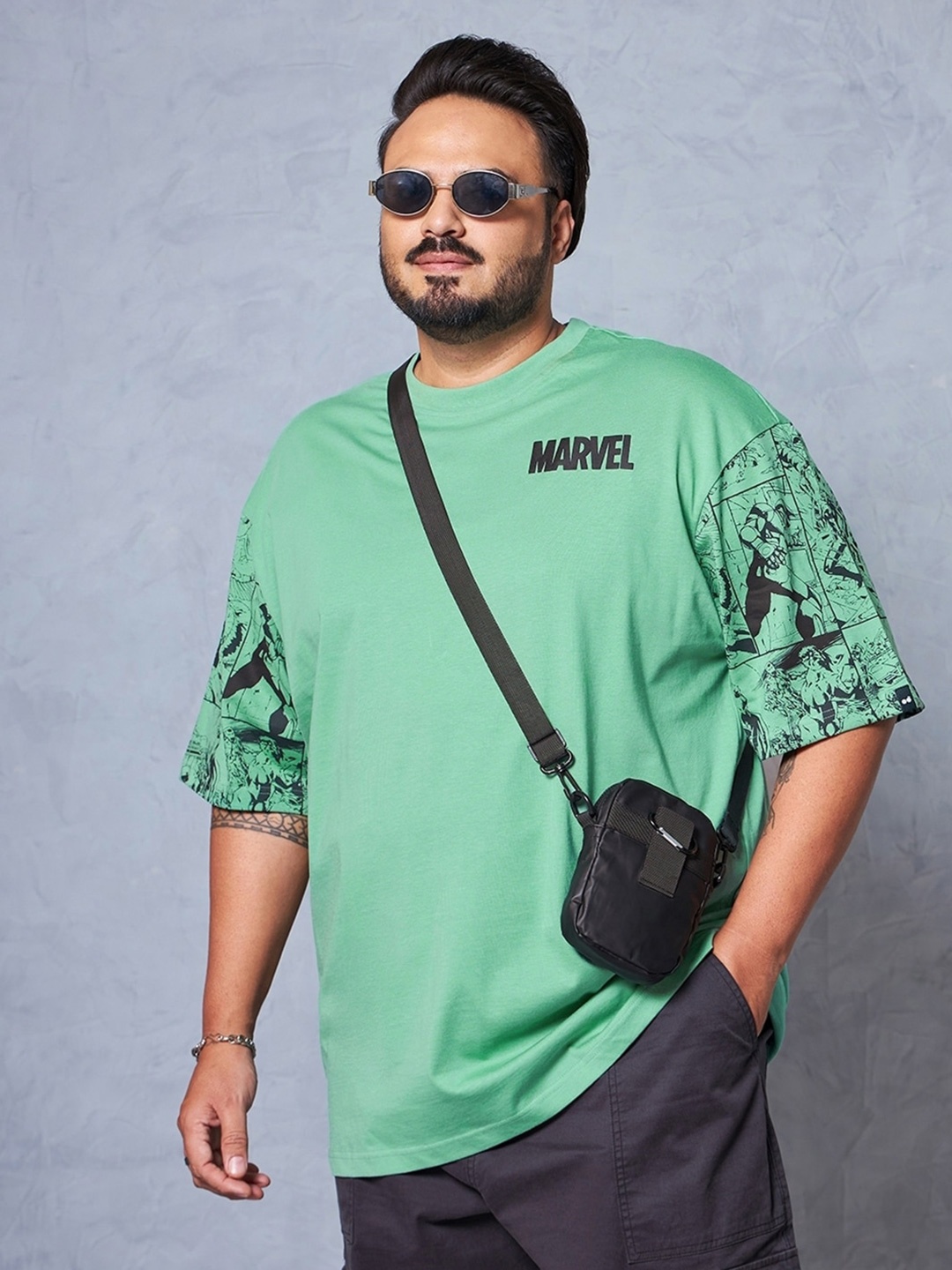 

Bewakoof Plus Official Marvel Merchandise Avengers Graphic Printed Oversized T-shirt, Green