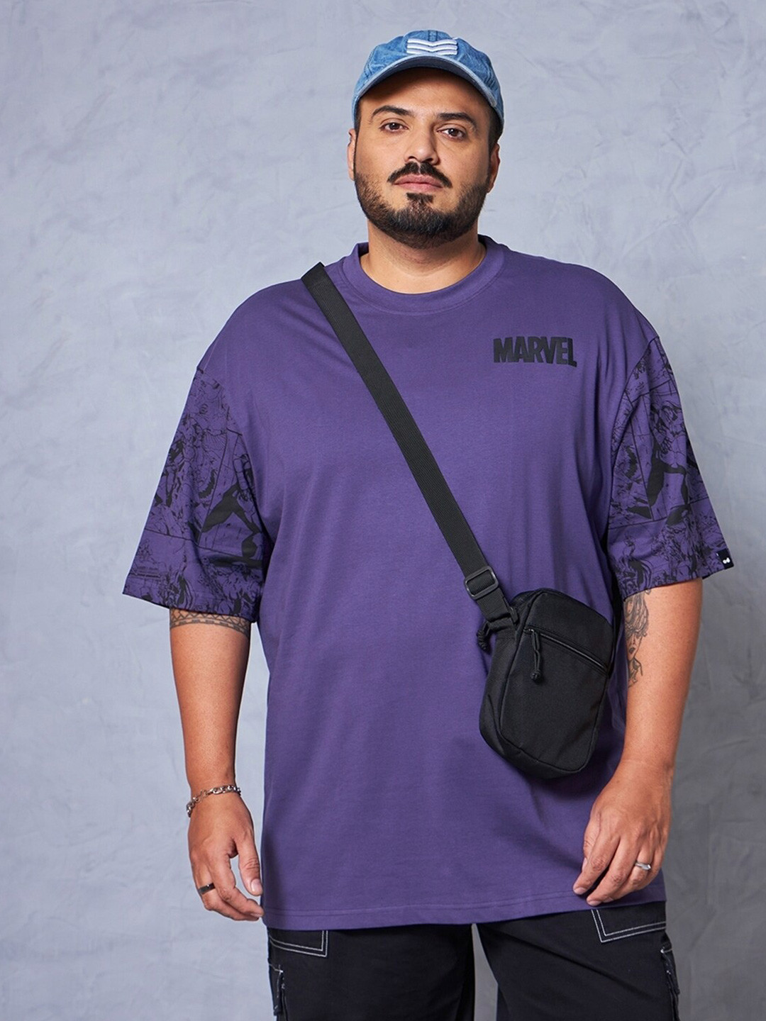 

Bewakoof Plus Avengers Printed Round Neck Drop-Shoulder Sleeves Cotton Oversized T-shirt, Blue