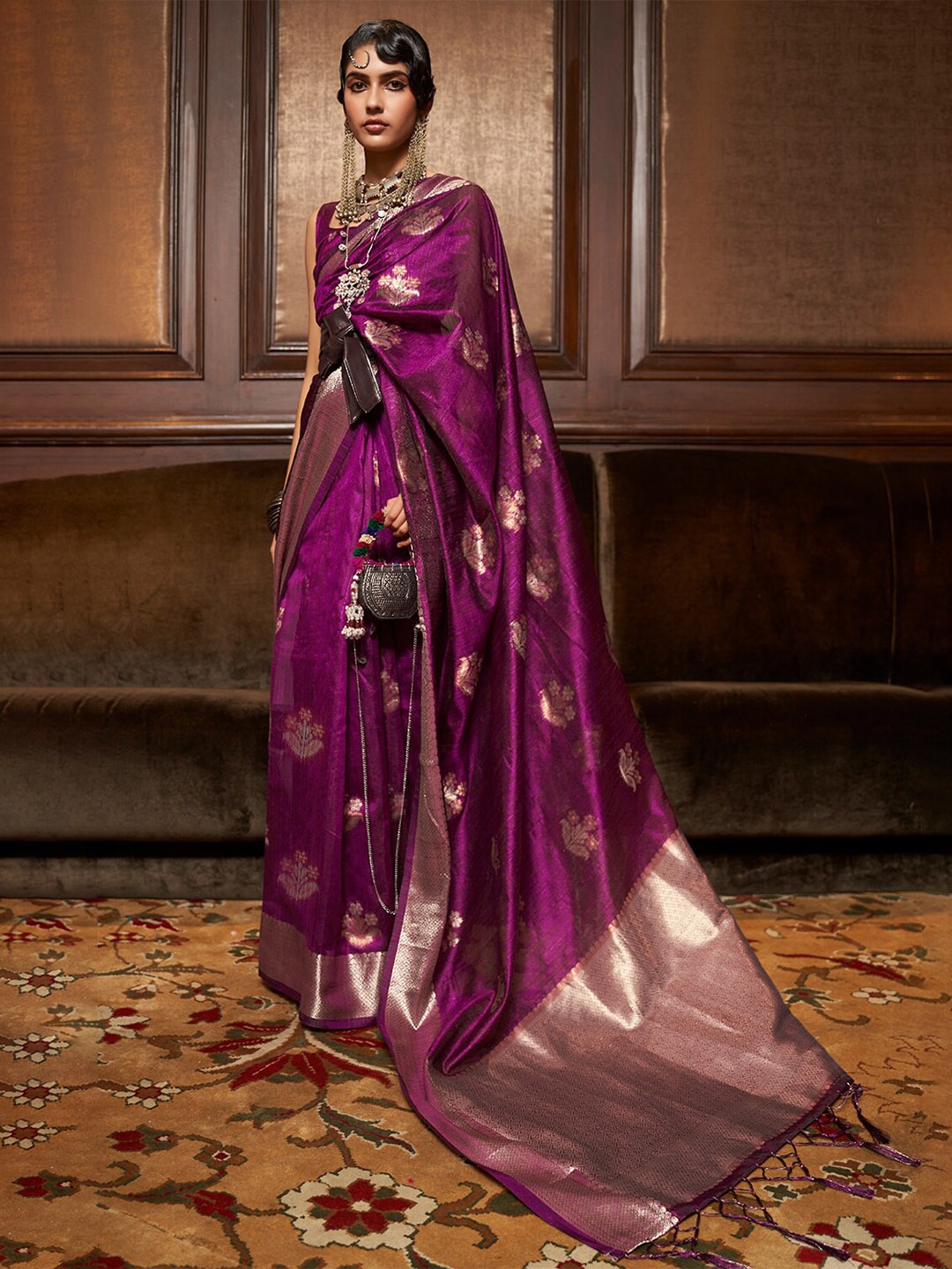 

DEVATITHI Ethnic Motifs Woven Design Zari Saree, Violet