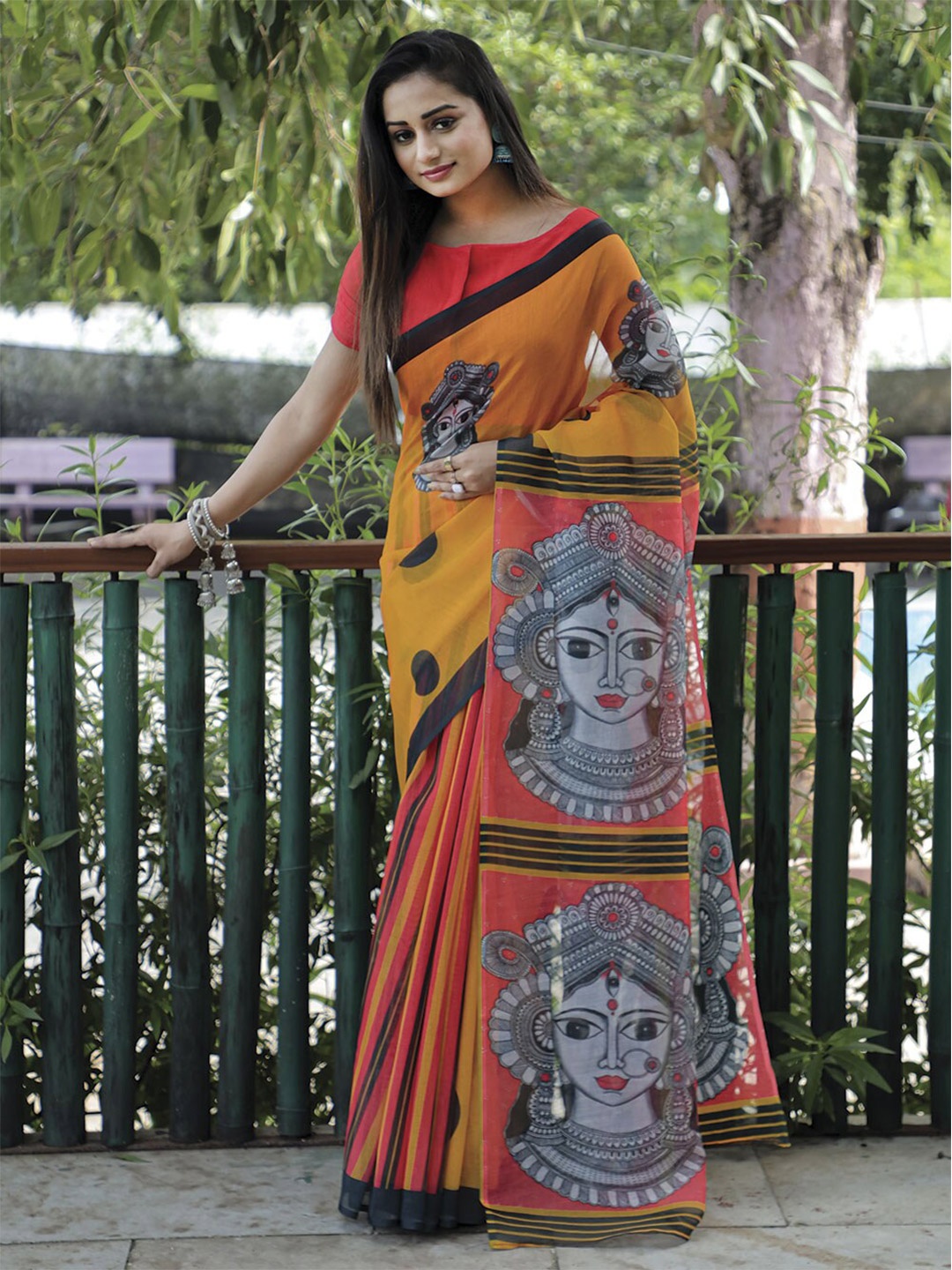 

Kalista Ethnic Motifs Printed Saree, Yellow