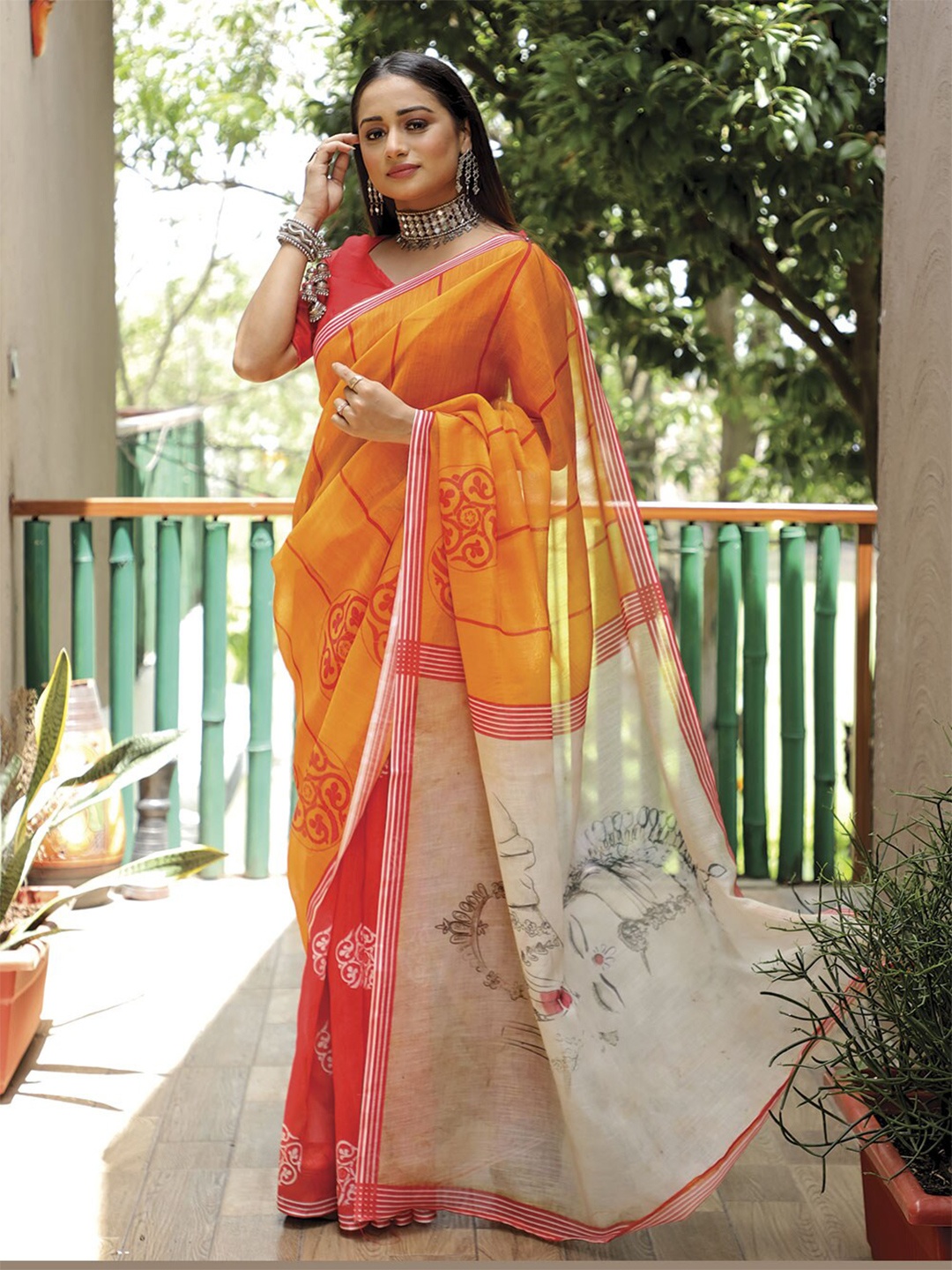 

Kalista Ethnic Motifs Printed Saree, Yellow