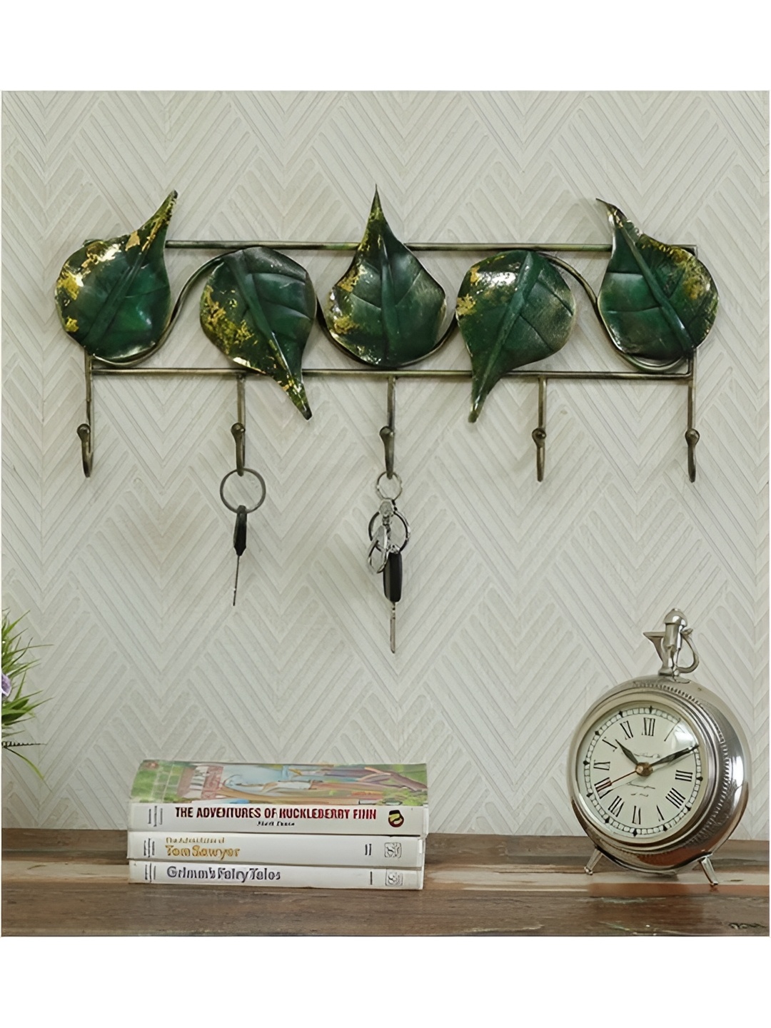 

SANKALAN CREATIONS Green Figurine Showpiece
