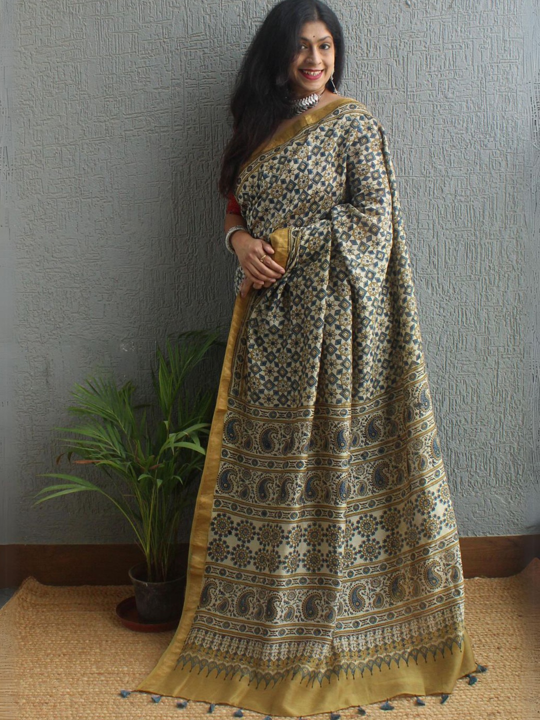 

Weaves of Tradition Ajrak Block Printed Zari Silk Cotton Chanderi Saree, Cream