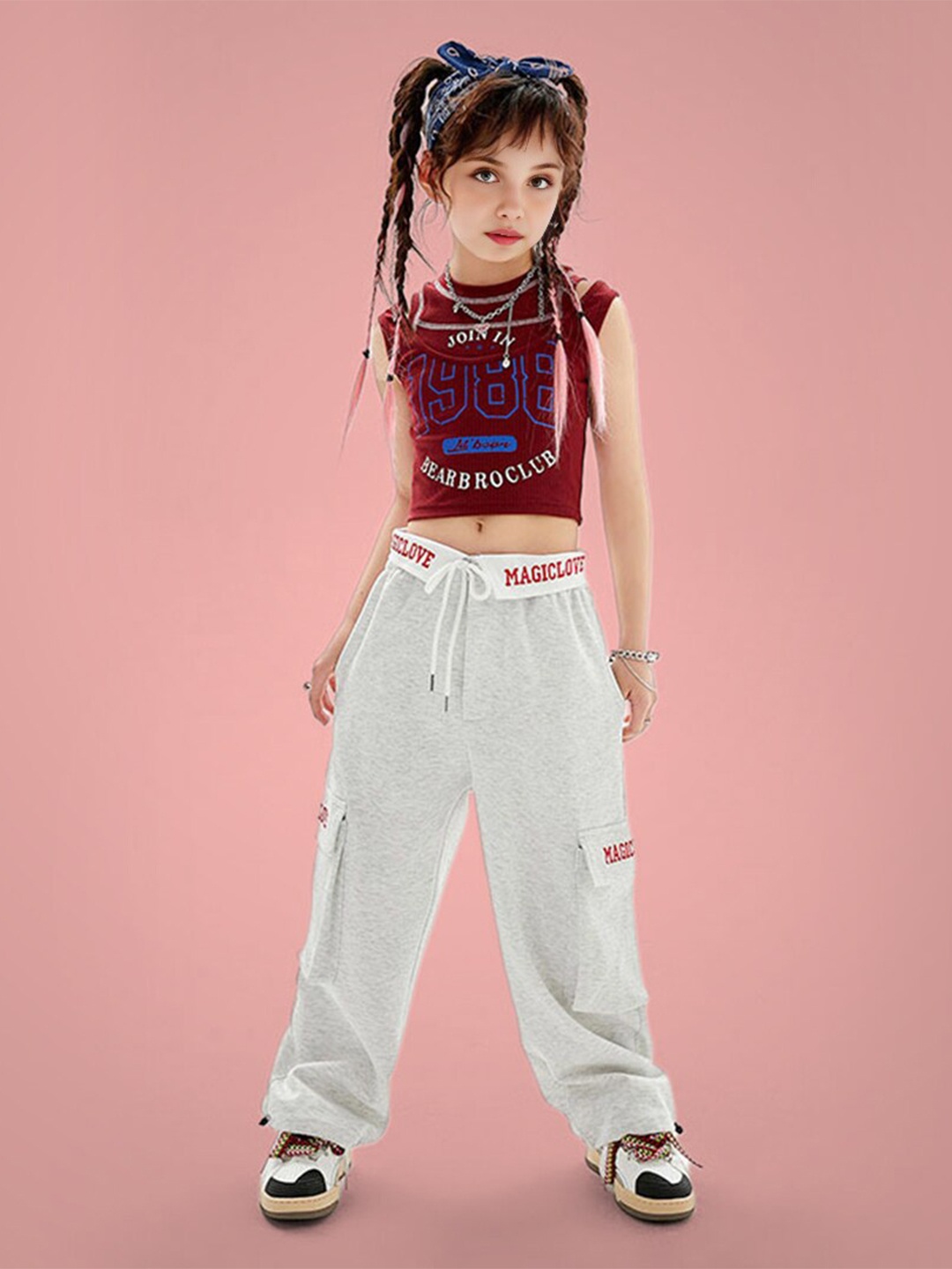 

INCLUD Girls Printed T-shirt with Cargo Trousers, Maroon