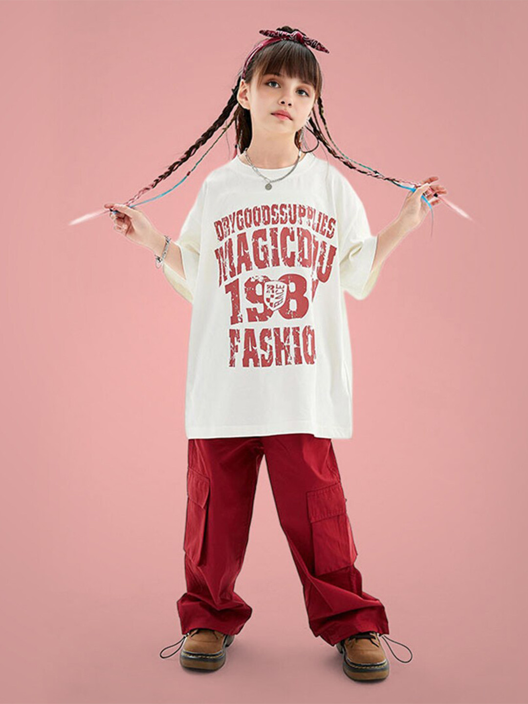 

INCLUD Girls Typographic Printed T-shirt With Trousers, White