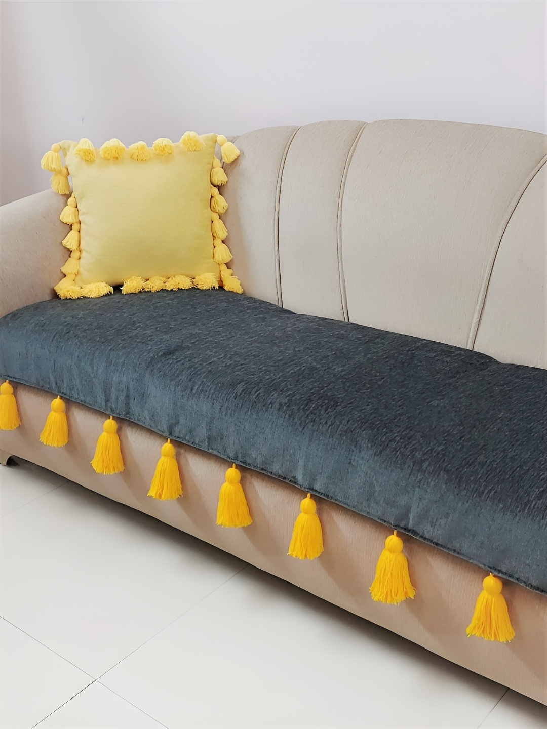 

THROWPILLOW Grey & Yellow Anti Slip Tassels Sofa Cover