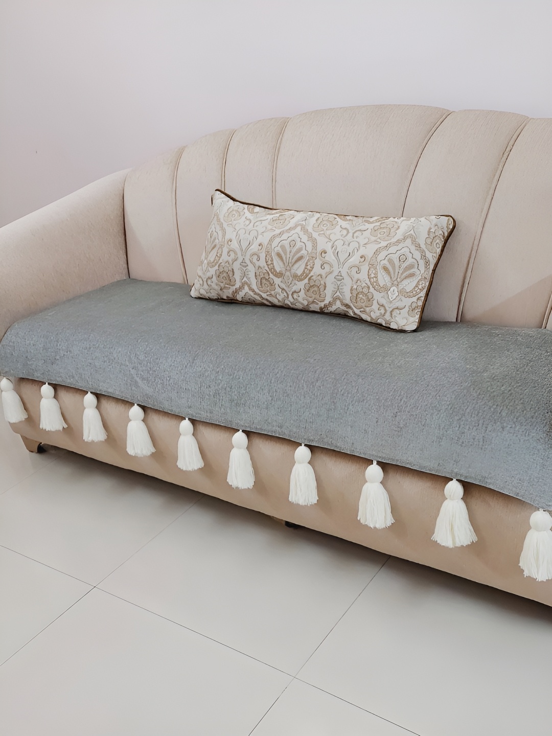 

THROWPILLOW Grey & Off White Anti Slip Tassels Sofa Cover