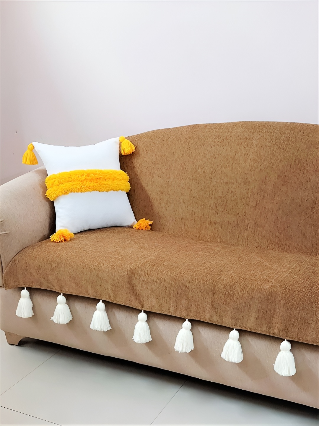 

THROWPILLOW Camel Brown & White Anti Slip Tassels Sofa Cover