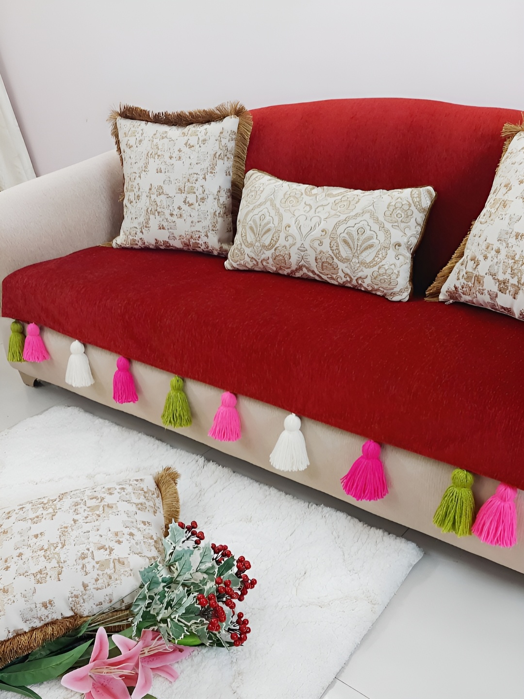 

THROWPILLOW Red & Pink Anti Slip Tassels Sofa Cover