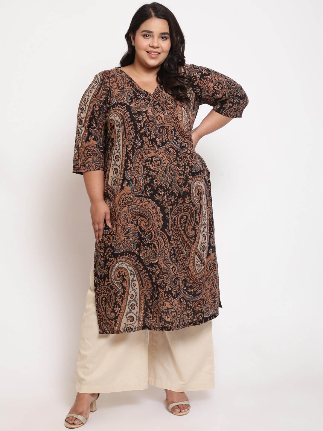 

Amydus Plus Size Paisley Printed V-Neck Cotton Straight Kurta, Black