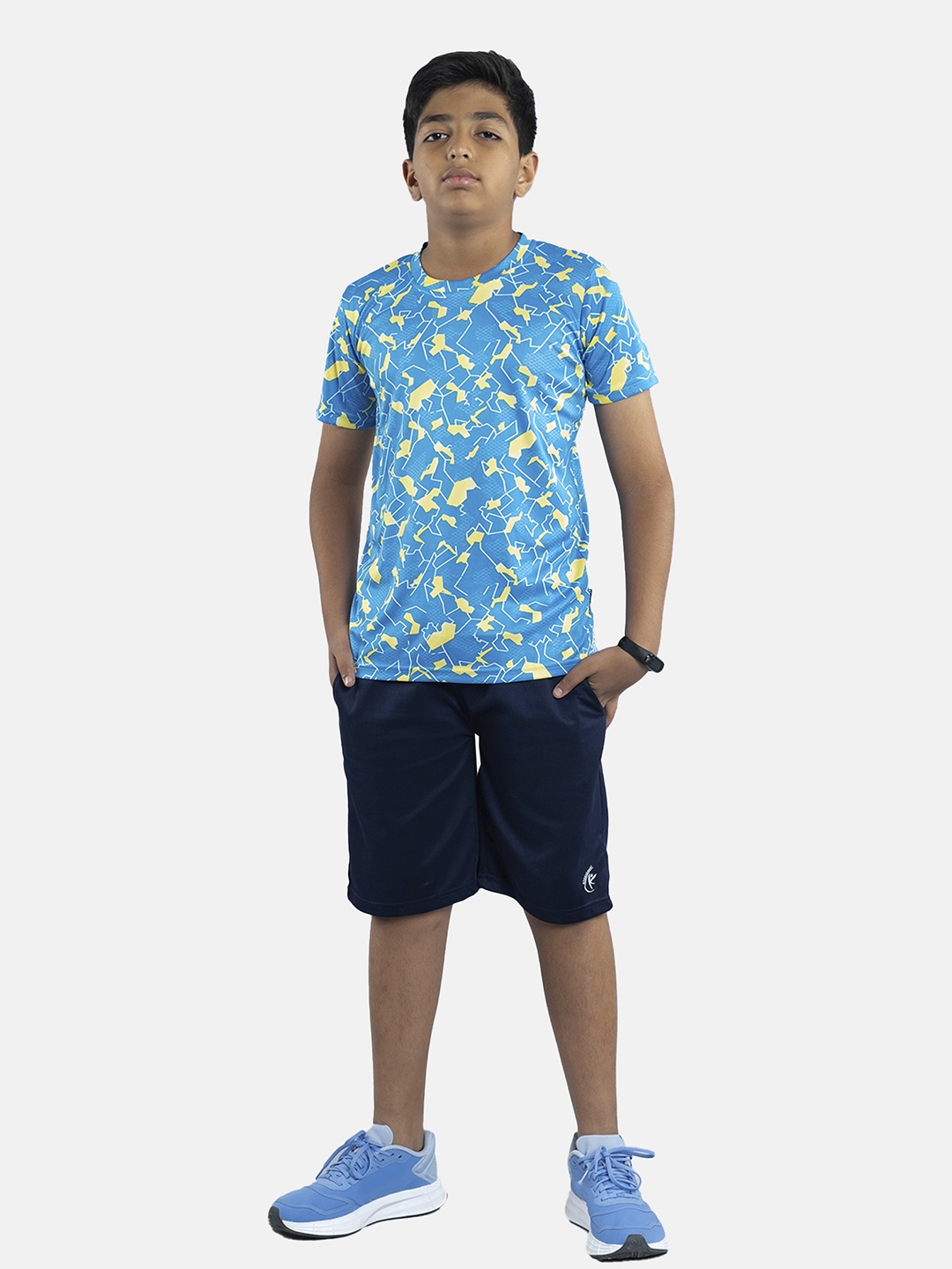 

KiddoPanti Boys Abtract Printed T-shirt with Shorts, Blue