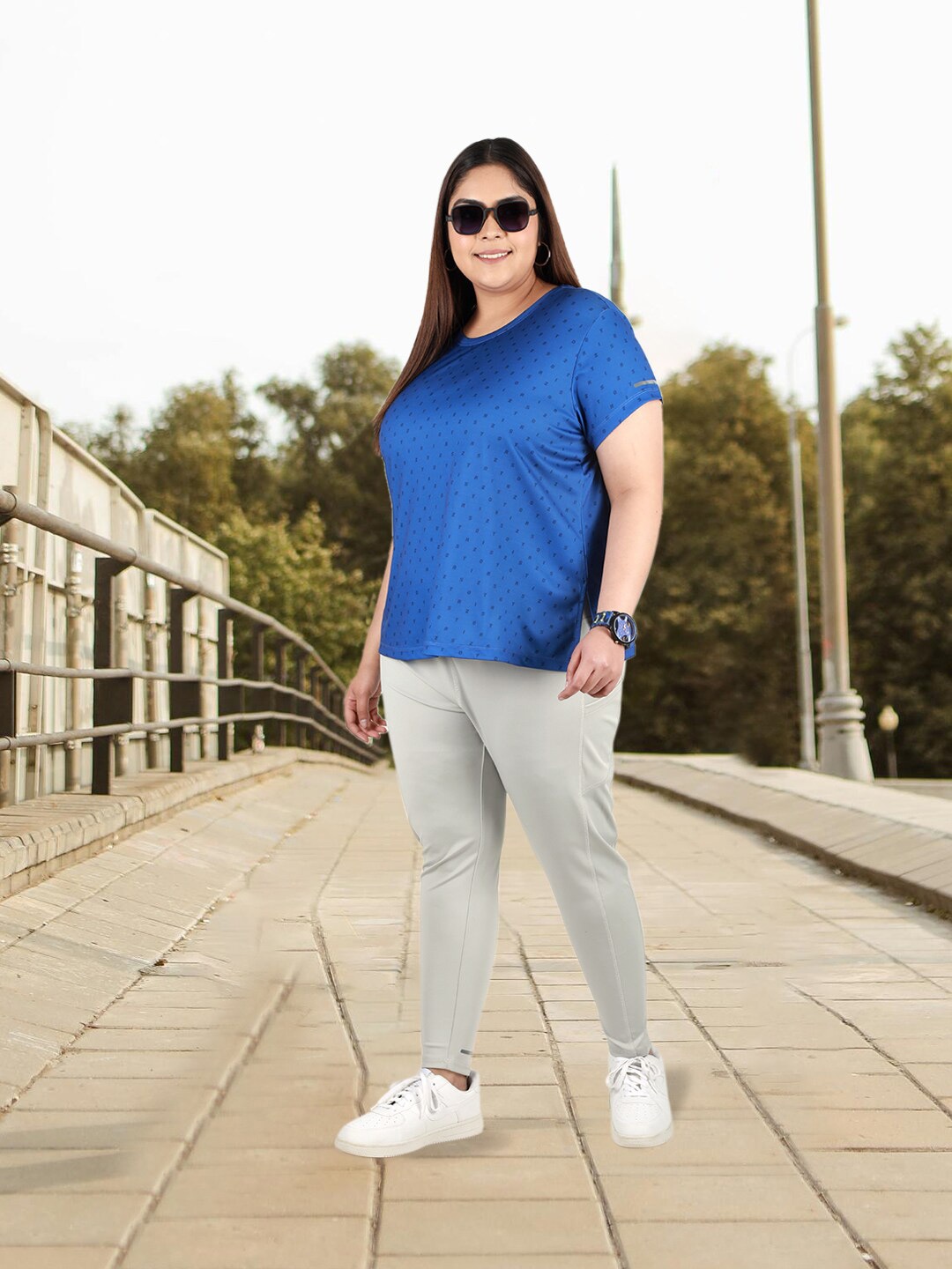 

Sztori Plus Size Round Neck T-shirt, Blue