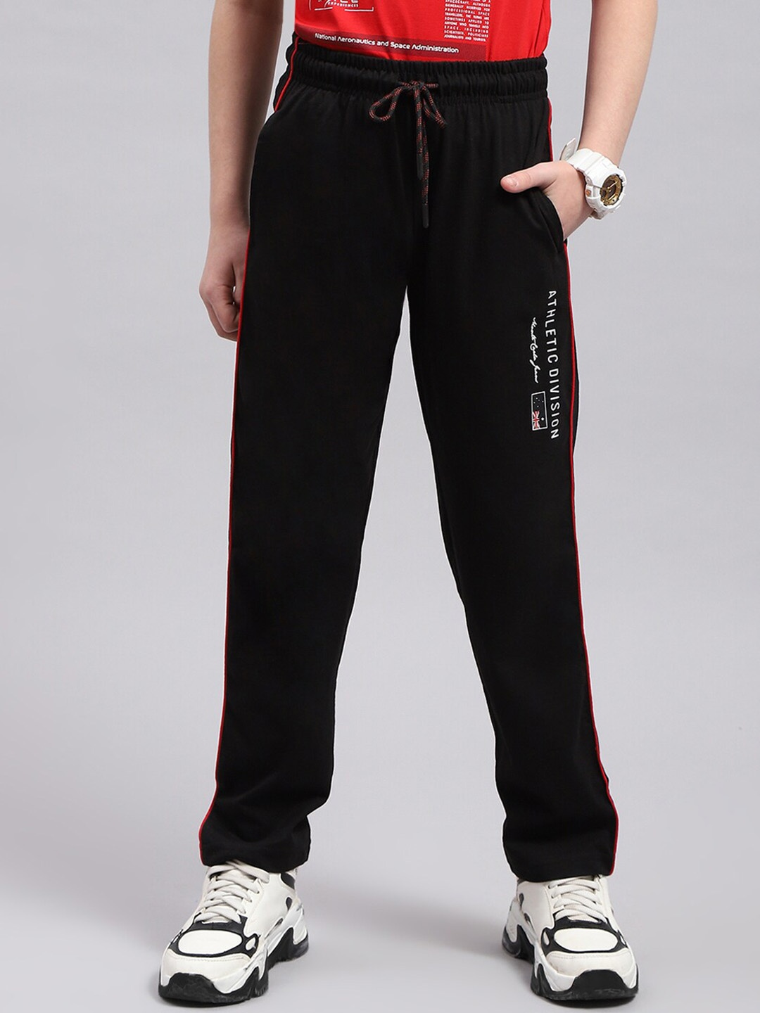 

Monte Carlo Summer Boys Mid Rise Track Pants, Black