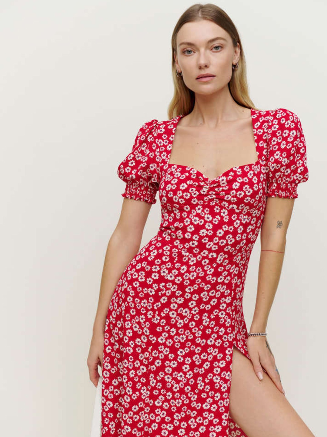 

StyleCast Red Floral Printed Puff Sleeve A-Line Midi Dress