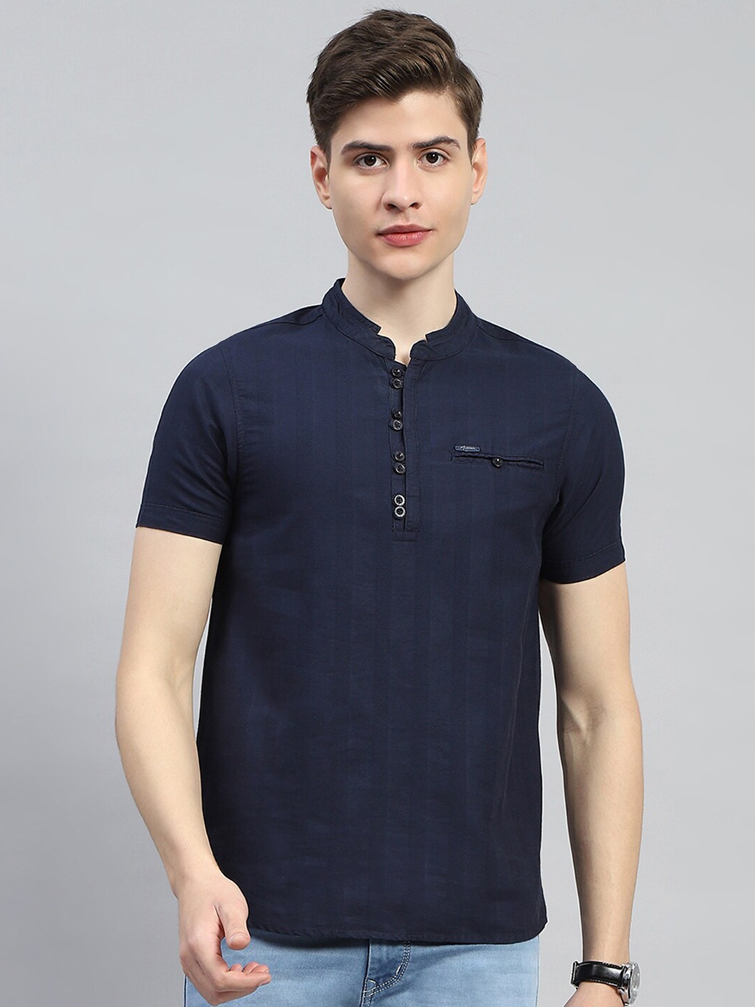 

Monte Carlo Mandarin Collar Linen T-Shirt, Navy blue