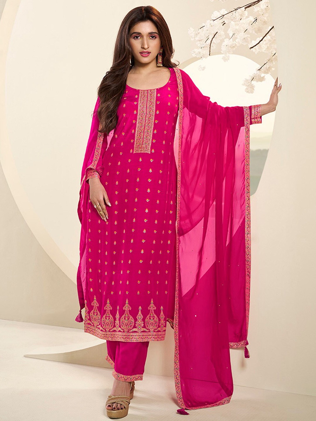 

Seerat Ethnic Motifs Woven Design Regular Thread Work Kurta with Trousers & Dupatta, Pink