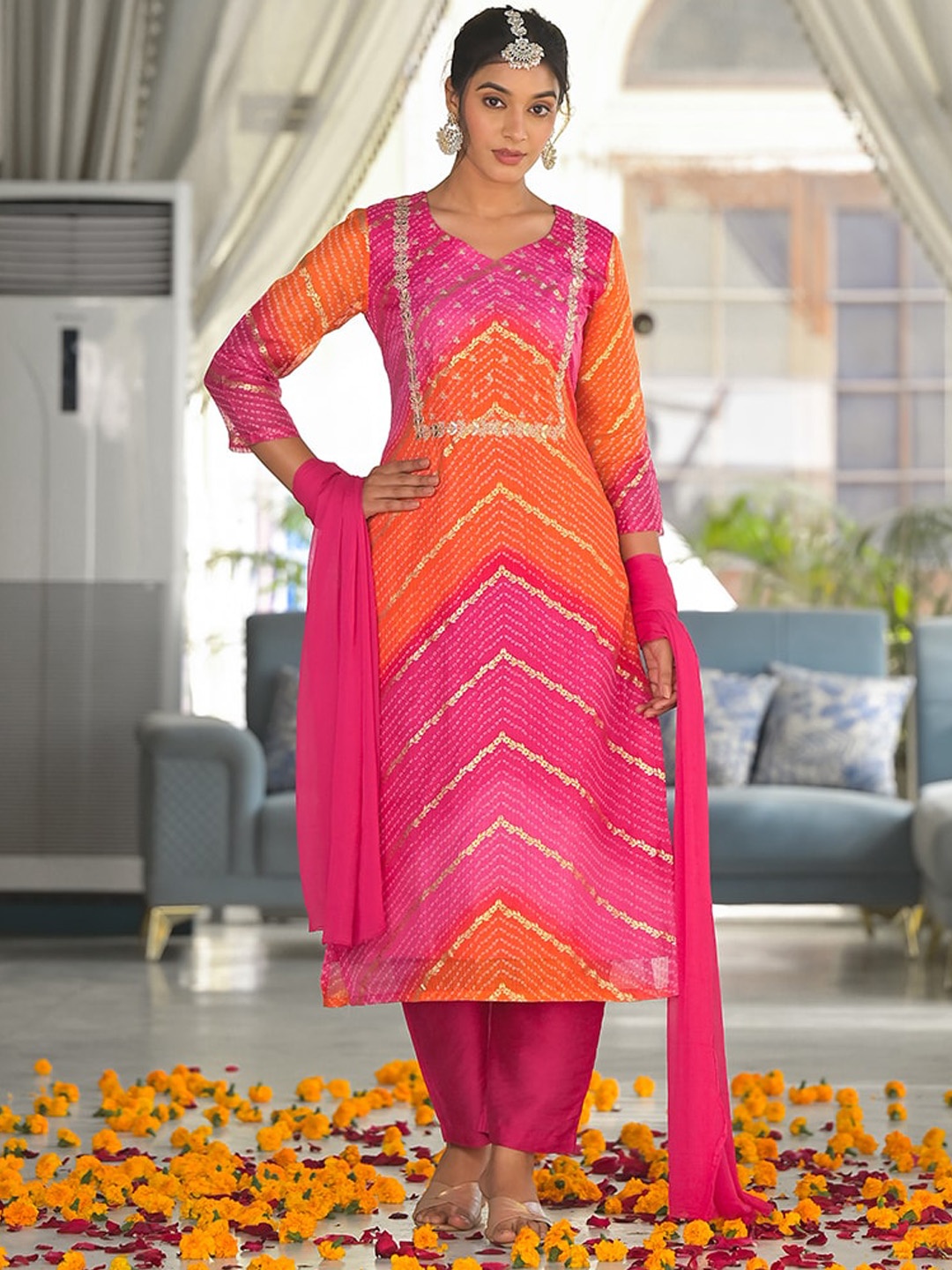 

Varanga Bandhani Printed Regular Gotta Patti Kurta with Trousers & With Dupatta, Pink