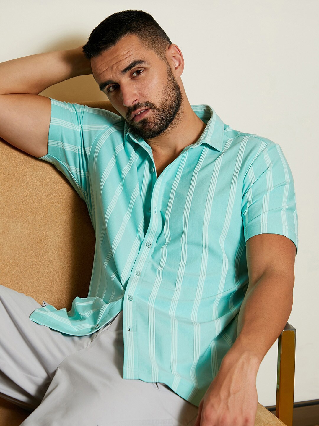 

Campus Sutra Classic Striped Spread Collar Straight Casual Shirt, Blue