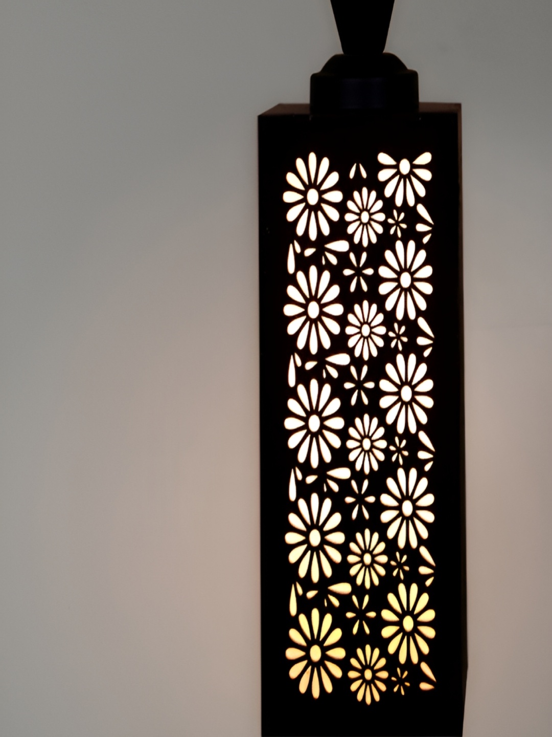 

Afast Brown Wooden Textured Traditional Ceiling Lamp