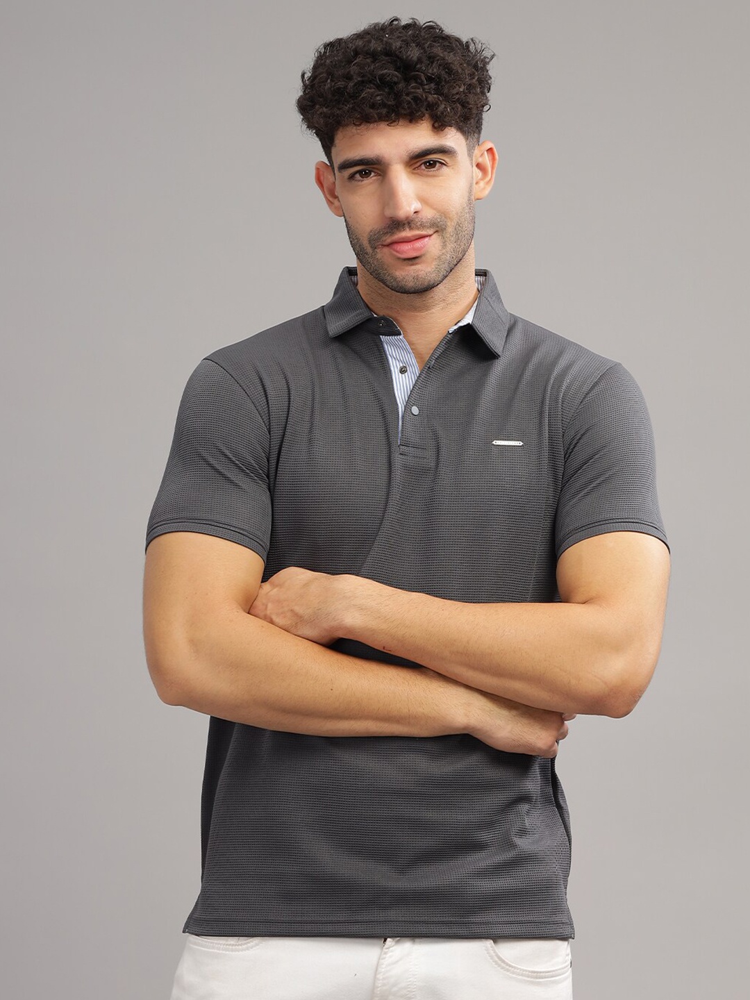 

Parcel Yard Self Design Polo Collar T-shirt, Grey