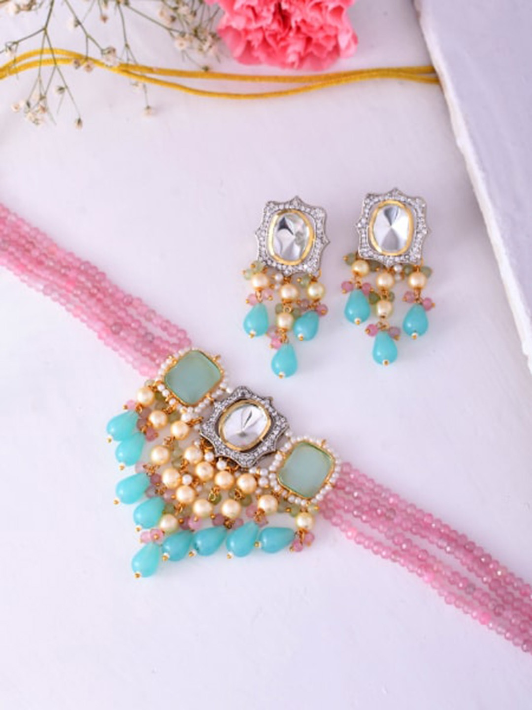 

DASTOOR Gold Plated Stones Studded Jewellery Set